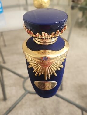 Luxury Deep Blue Velvet Decorative Bottle Perfume with Gold Accents